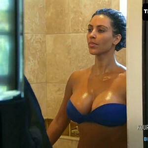celeb nude Kim Kardashian 176 pic