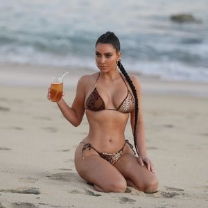 Celebrity Leaked Nude Photo Kim Kardashian 006 pic