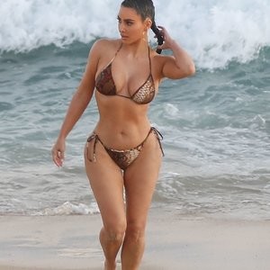Celebrity Leaked Nude Photo Kim Kardashian 014 pic
