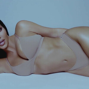 Kim Kardashian Presents Her SKIMS Shapewear (35 Pics + Video) – Leaked Nudes