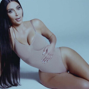 Nude Celebrity Picture Kim Kardashian 023 pic
