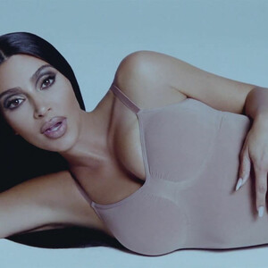 Celeb Nude Kim Kardashian 024 pic
