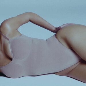 celeb nude Kim Kardashian 032 pic