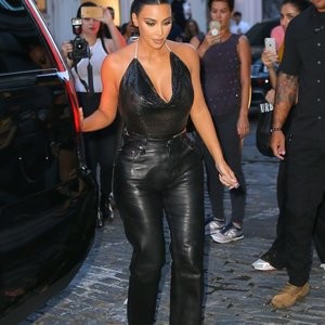 Celeb Nude Kim Kardashian 024 pic