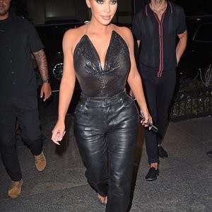 nude celebrities Kim Kardashian 054 pic