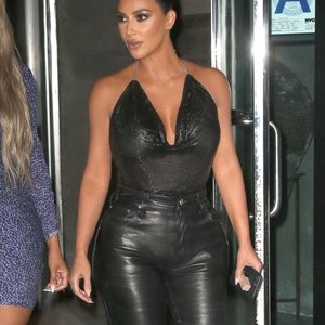 Free nude Celebrity Kim Kardashian 089 pic