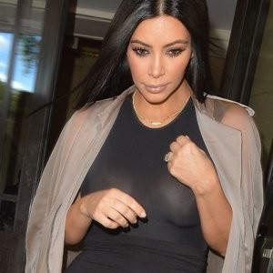 Celeb Naked Kim Kardashian 007 pic