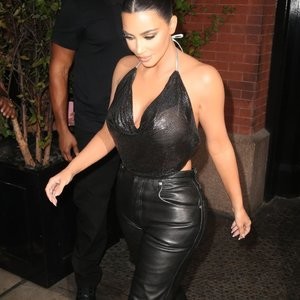 Newest Celebrity Nude Kim Kardashian 034 pic