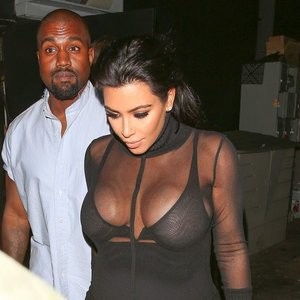 Free Nude Celeb Kim Kardashian 030 pic
