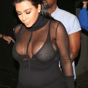 Celebrity Nude Pic Kim Kardashian 069 pic