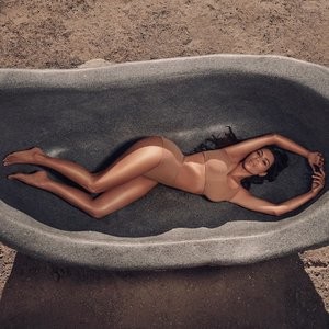 Kim Kardashian Sexy (1 New Pic) – Leaked Nudes