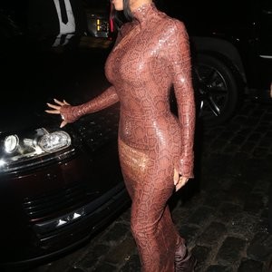 Naked celebrity picture Kim Kardashian 017 pic
