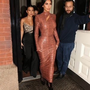 Real Celebrity Nude Kim Kardashian 077 pic