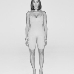 Celebrity Nude Pic Kim Kardashian 003 pic