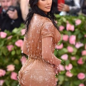 Free nude Celebrity Kim Kardashian 020 pic