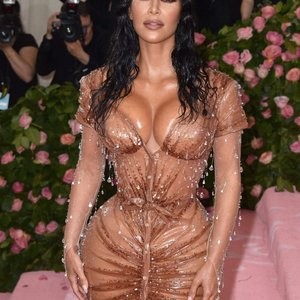 Free Nude Celeb Kim Kardashian 031 pic