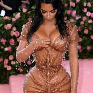 Celeb Naked Kim Kardashian 055 pic