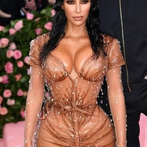 Naked Celebrity Kim Kardashian 057 pic