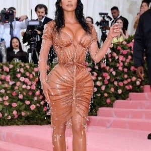 Free nude Celebrity Kim Kardashian 061 pic