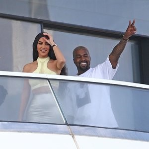 Best Celebrity Nude Kim Kardashian 046 pic