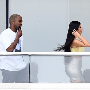 nude celebrities Kim Kardashian 071 pic