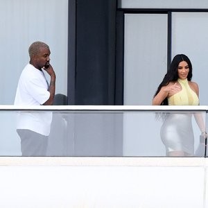 Celebrity Naked Kim Kardashian 116 pic