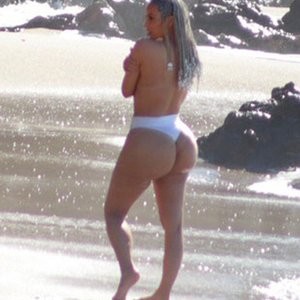 nude celebrities Kim Kardashian 015 pic