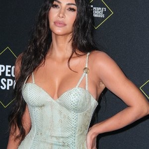 Free nude Celebrity Kim Kardashian 006 pic