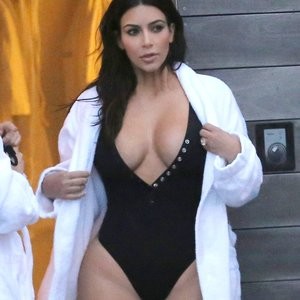 Best Celebrity Nude Kim Kardashian 002 pic