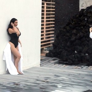 nude celebrities Kim Kardashian 011 pic