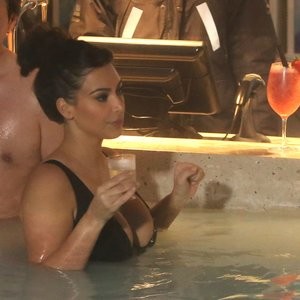 Newest Celebrity Nude Kim Kardashian 037 pic