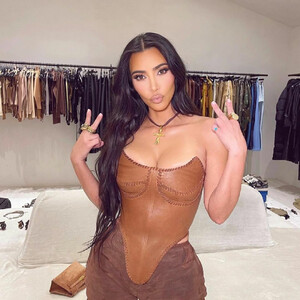 Nude Celebrity Picture Kim Kardashian 004 pic