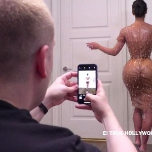 Free Nude Celeb Kim Kardashian 027 pic