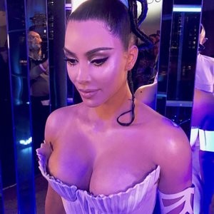 Kim Kardashian Sexy (7 Hot Photos) – Leaked Nudes