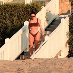 Naked Celebrity Kim Kardashian 016 pic