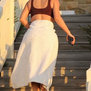 Kim Kardashian Showcases Her Quaran-Kini at Early Sunrise Beach Stroll in Malibu (22 Photos) - Leaked Nudes