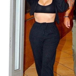Kim Kardashian Shows Off Her Curves as She Leaves a Dermatologist Appointment (44 Photos) - Leaked Nudes
