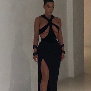 celeb nude Kim Kardashian 027 pic