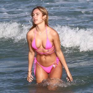 Naked celebrity picture Kimberley Garner 039 pic