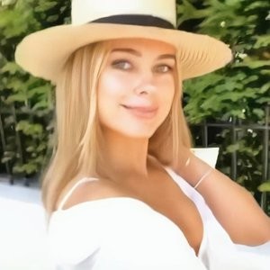 Kimberley Garner Is Seen In Hyde Park Drinking Champagne With Her Friends (27 Photos + Video) - Leaked Nudes