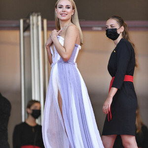 Naked Celebrity Kimberley Garner 051 pic