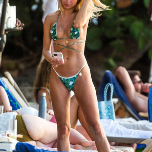 Naked celebrity picture Kimberley Garner 031 pic