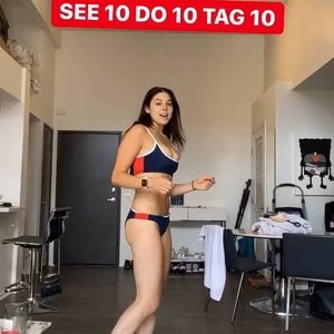 Kira Kosarin Shows Her Sexy Ass in a Bikini (9 Pics + GIF & Video) – Leaked Nudes