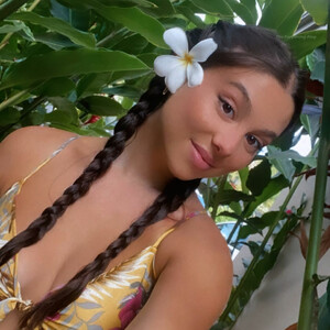Hot Naked Celeb Kira Kosarin 005 pic