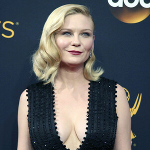 Free nude Celebrity Kirsten Dunst 047 pic
