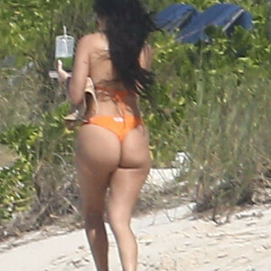 Celebrity Leaked Nude Photo Kim Kardashian 007 pic
