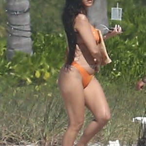 Naked Celebrity Pic Kim Kardashian 019 pic