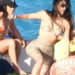 Naked Celebrity Pic Kim Kardashian 022 pic