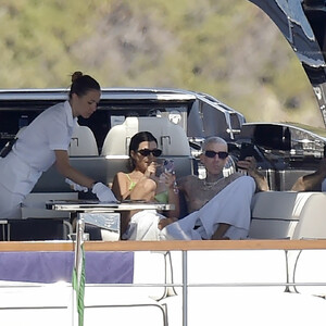 Naked celebrity picture Kourtney Kardashian 040 pic