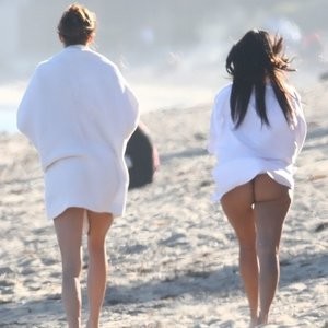 Celebrity Naked Kourtney Kardashian 007 pic